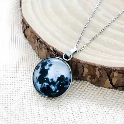 Introducing our new glowing moon necklace! With advanced technology, this necklace radiates a luminous glow to enhance your style. Experience the beauty of the night sky with this unique accessory. Made with quality materials for a lasting shine. Upgrade your jewelry collection with our New Glowing Moon Necklace.
