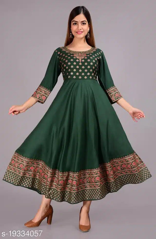 This green Rayon Printed Anarkali Kurti in size S offers a perfect blend of traditional style and modern comfort. Made from lightweight, breathable rayon fabric, it ensures all-day comfort while maintaining a graceful silhouette. The intricate printed pattern enhances its aesthetic appeal, making it suitable for both casual and festive occasions. Designed for women who appreciate elegance and ease, this kurti is a versatile addition to any wardrobe.
