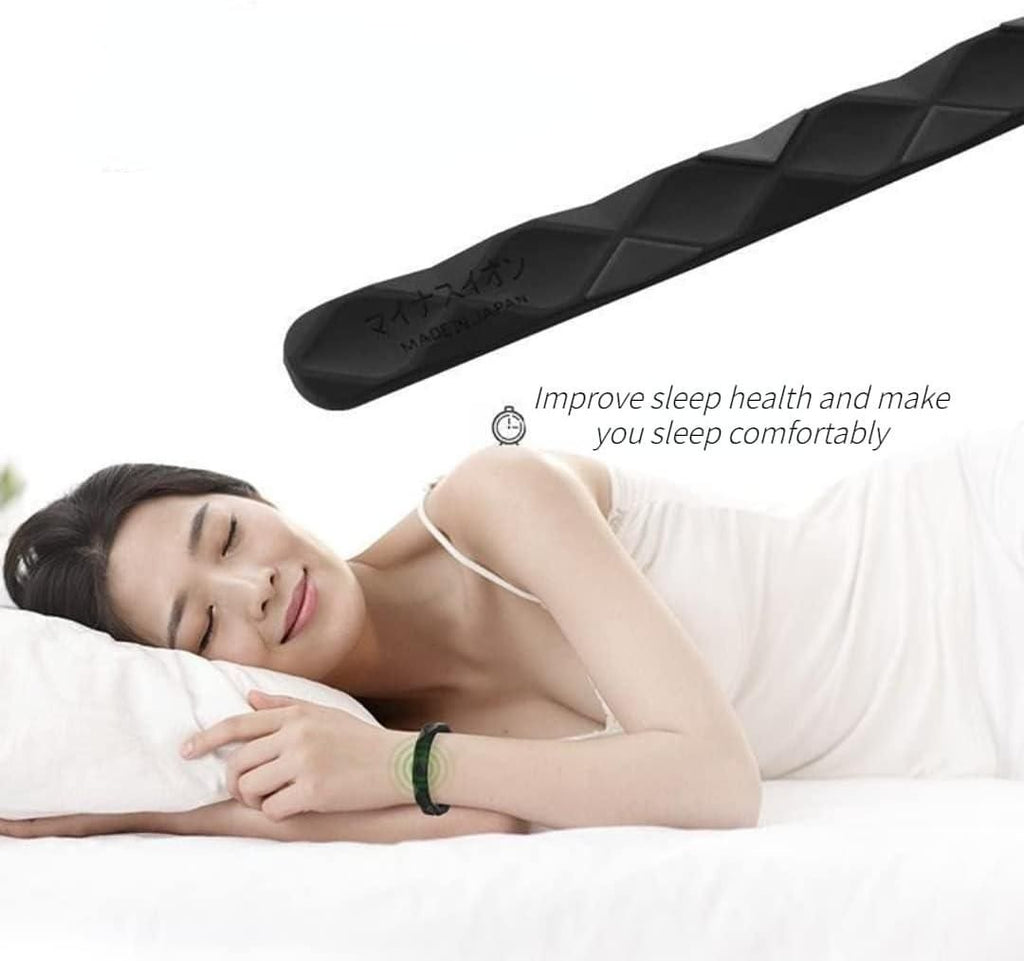 The Sugar Control Silicon Band is crafted from premium, hypoallergenic silicon to provide a comfortable and secure fit throughout the day. Its durable, flexible design ensures long-lasting wear, making it an ideal accessory for individuals focused on maintaining balanced sugar levels. Lightweight and skin-friendly, this band supports your health goals with ease and reliability.