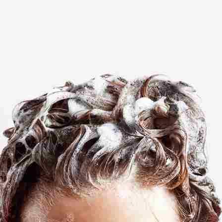 HAARBOOST Shampoo utilizes a proprietary complex of follicle-stimulating compounds to revitalize hair from the root. This specialized formula strengthens the structural integrity of each strand while promoting optimal scalp conditions for new growth. The convenient pack of two ensures continuous treatment, allowing the cumulative benefits of enhanced hair density, reduced fallout, and improved tensile strength to develop over time.