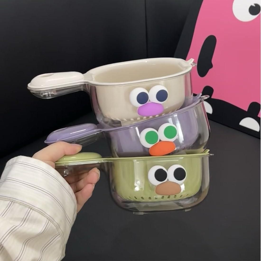 This dual-layer strainer basket is designed for efficient draining of vegetables and fruits. Its two-tier construction allows thorough rinsing and quick water drainage, while the sturdy handle ensures easy handling and stability. Ideal for kitchen professionals and home cooks alike, it streamlines food preparation by combining functionality with durability.