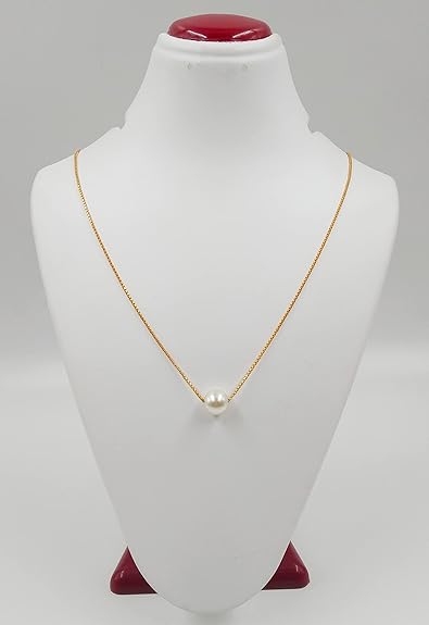 This elegant Western-style necklace combines traditional craftsmanship with contemporary design elements. Featuring premium materials and meticulous detailing, it serves as a versatile accessory that complements both casual and formal attire. The balanced proportions and thoughtful construction ensure comfortable wear throughout the day while maintaining its distinctive aesthetic appeal.
