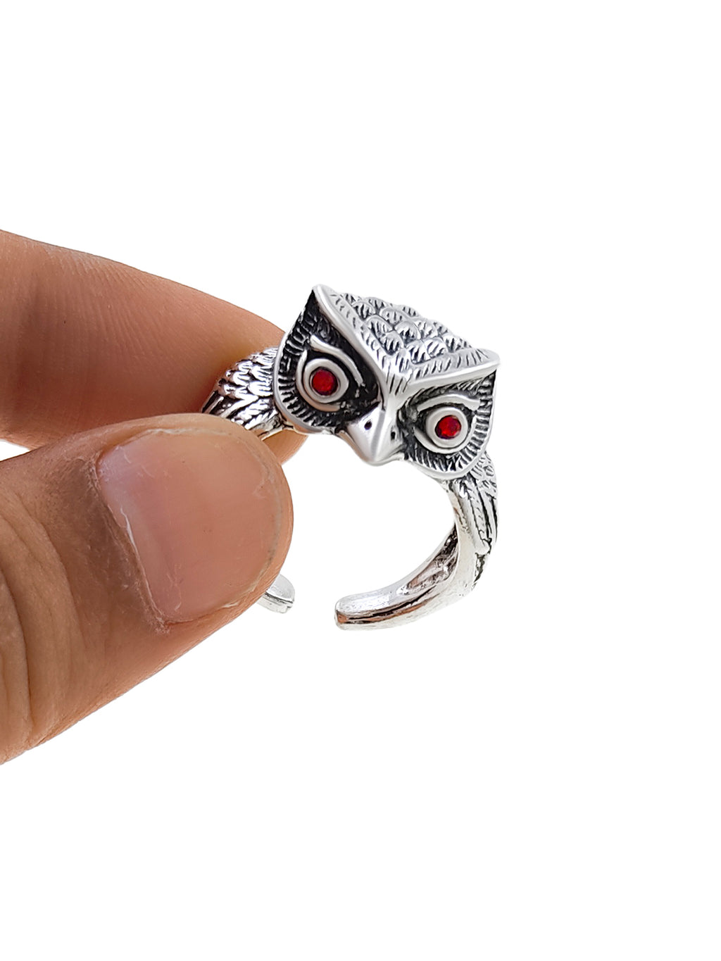Saizen Silver Rings for Men Owl Face Ring

Crafted with precision, this Saizen Silver Owl Face Ring combines sophisticated design with symbolic wisdom. The intricate owl detailing represents intelligence and intuition, while the premium silver construction ensures durability and a lustrous finish. Perfect for men seeking a distinctive accessory that makes a subtle yet powerful statement.