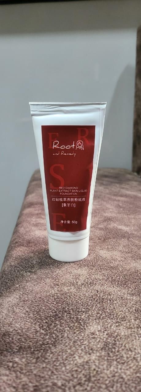 Red Diamond Plant Extract Skin Liquid Foundation combines botanical extracts with advanced cosmetic science to deliver superior coverage and skin-nourishing benefits. The lightweight, buildable formula creates a flawless, natural finish while supporting skin health. Each value pack contains two 100g containers, ensuring extended use of this professional-grade foundation. Ideal for achieving a radiant complexion with the benefits of plant-derived ingredients.