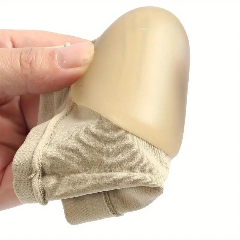 The Arch Pad for Foot Care provides targeted support to the foot’s arch, helping to alleviate discomfort and improve overall foot alignment. Designed for daily use, it enhances stability and reduces strain on the plantar fascia, making it ideal for those experiencing arch pain or fatigue. Its ergonomic design ensures a comfortable fit inside most footwear, promoting better posture and foot health throughout the day.

