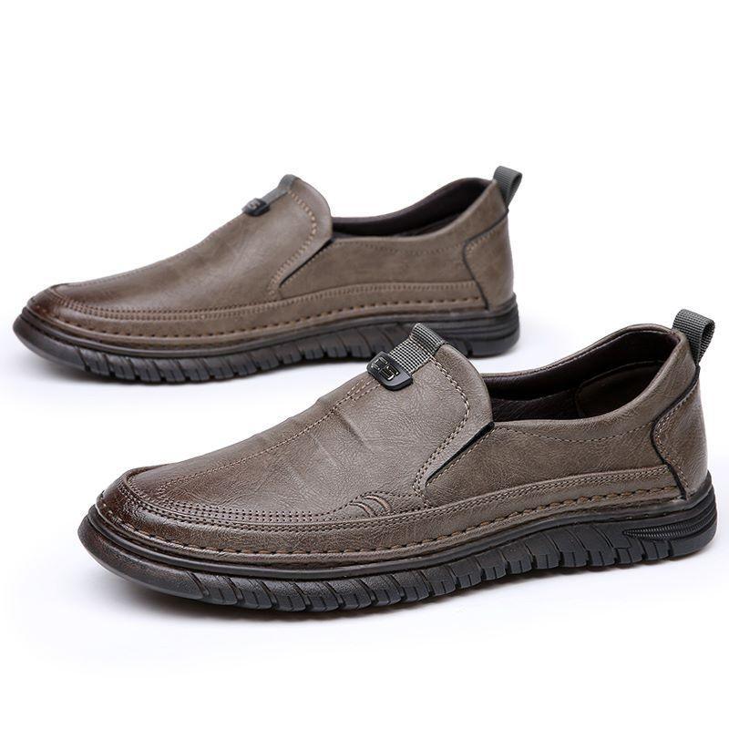These premium casual shoes combine contemporary design with exceptional comfort. Crafted with durable materials and ergonomic support, they feature a versatile silhouette suitable for both casual outings and semi-formal occasions. The balanced cushioning and responsive sole technology ensure all-day wearability without compromising on style.