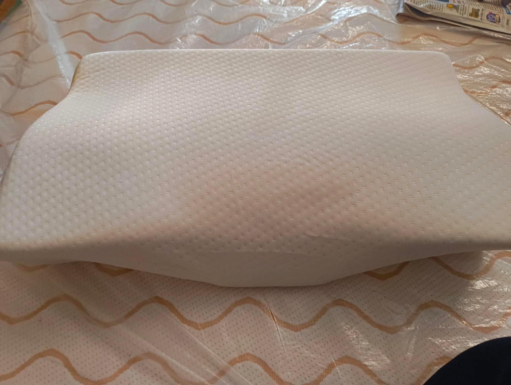 Rest assured with our Memory Foam King Size Pillow, engineered to deliver personalized comfort night after night. The responsive memory foam gently cradles your head and neck, adapting to your unique sleeping position while providing consistent support. Wake up refreshed and rejuvenated as this pillow helps reduce pressure points and promotes healthy spinal alignment for a truly restorative sleep experience.