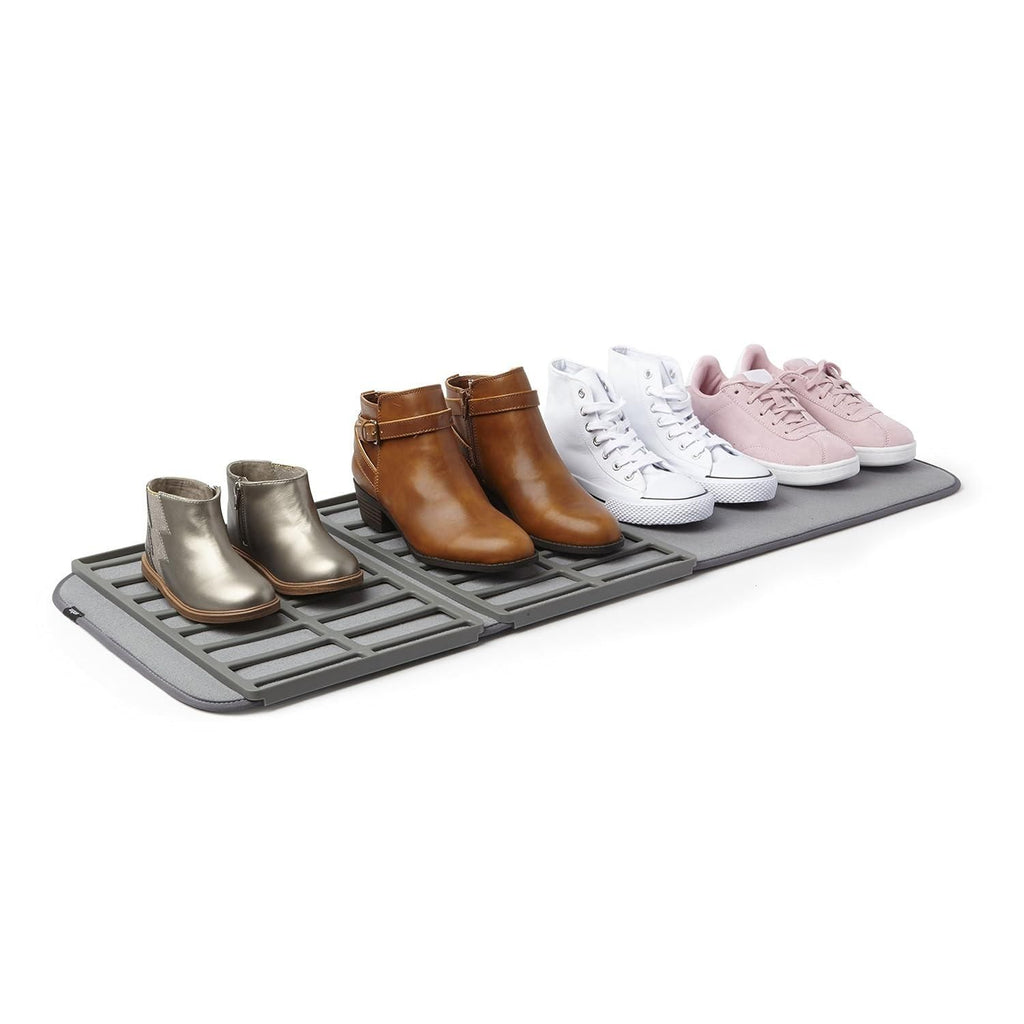 The Shoe Dry Shoe Rack is here to help you keep your home tidy and your shoes in great condition. With its thoughtful design, your footwear stays neatly organized and properly aired out, preventing unwanted odors. This practical rack fits perfectly in entryways or closets, giving you one less thing to worry about in your daily routine. Your shoes deserve this caring home!