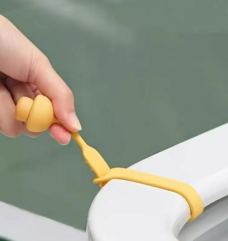 This set of four silicone toilet seat lifters provides a practical and sanitary way to lift toilet seats without direct hand contact. Crafted from high-quality, flexible silicone, these lifters are easy to attach and maintain, promoting better hygiene in any bathroom setting. Their durable design ensures long-lasting use, making them an essential accessory for both residential and commercial restrooms.