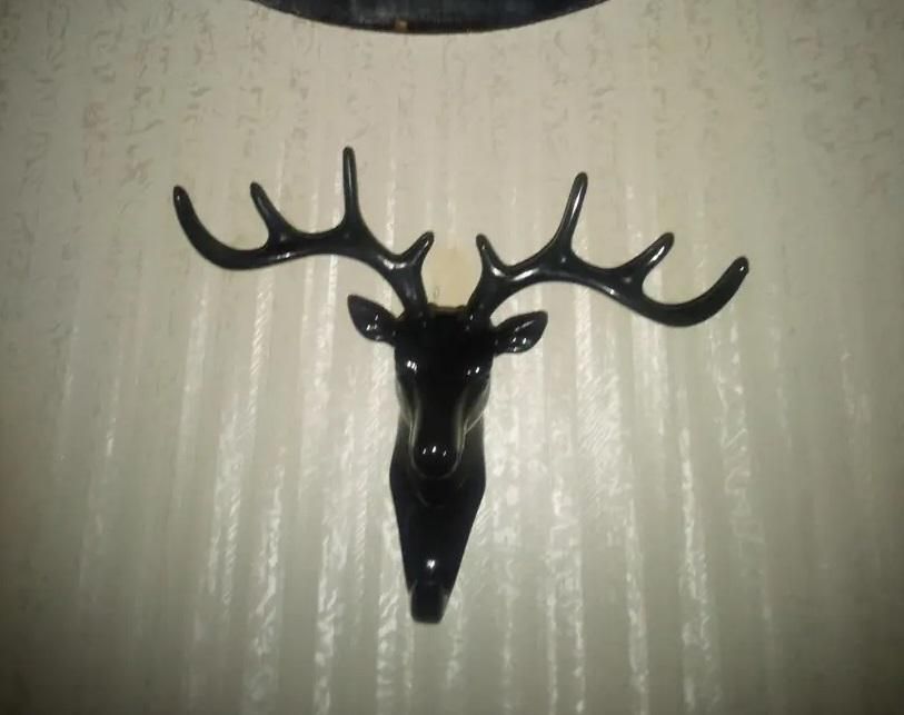 The Self Adhesive Deer Head Hanging Hook combines elegant design with practical functionality. Easy to install without drilling, this hook adheres securely to smooth surfaces, providing a reliable spot to hang keys, light bags, or decorative items. Its unique deer head shape adds a refined touch to any room, making it both a stylish and efficient organizational accessory. Ideal for enhancing your home or office space with minimal effort.