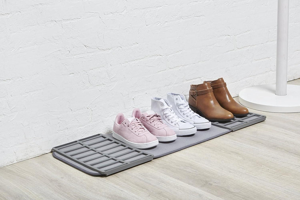 The Shoe Dry Shoe Rack is here to help you keep your home tidy and your shoes in great condition. With its thoughtful design, your footwear stays neatly organized and properly aired out, preventing unwanted odors. This practical rack fits perfectly in entryways or closets, giving you one less thing to worry about in your daily routine. Your shoes deserve this caring home!