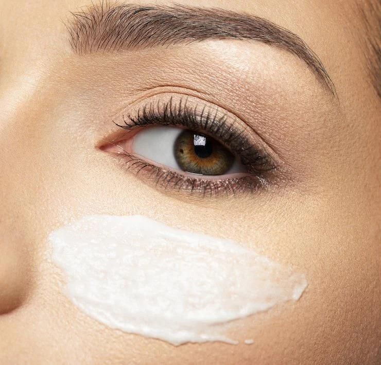 This advanced Fast Firming Eye Cream set includes two 40ml containers of our premium formula. Developed with potent active ingredients that target fine lines, dark circles, and loss of elasticity around the delicate eye area. The concentrated blend of peptides and botanical extracts works to visibly firm and rejuvenate tired eyes, with results noticeable within 14 days of consistent use. Ideal for all skin types seeking professional-grade eye care.