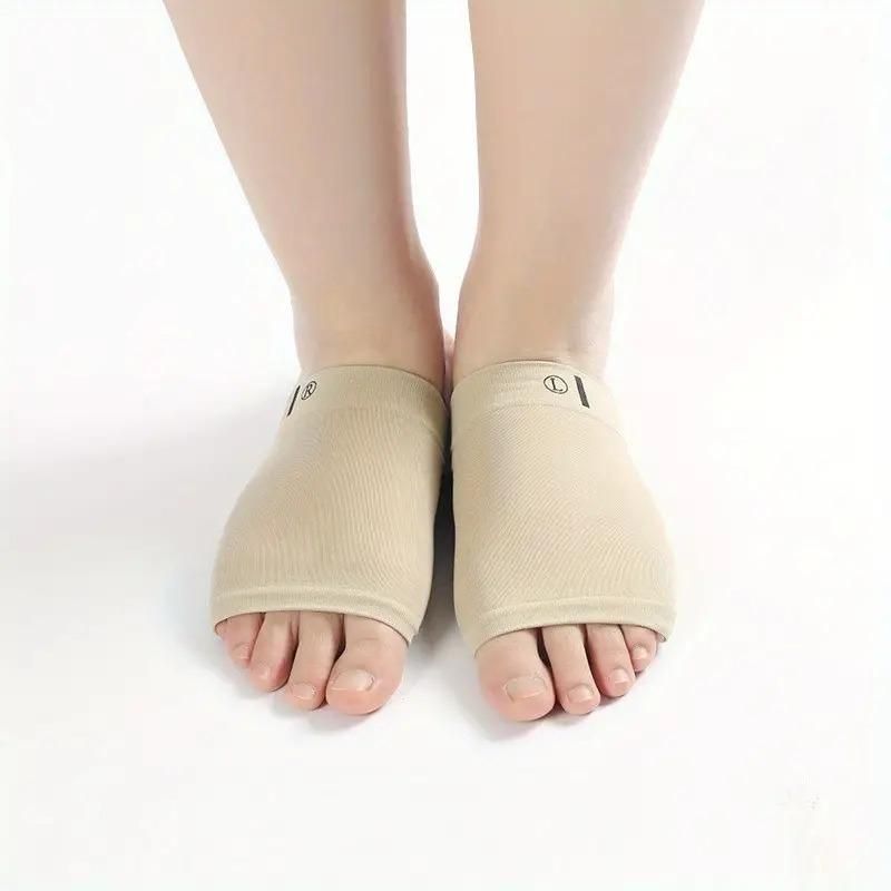 The Arch Pad for Foot Care provides targeted support to the foot’s arch, helping to alleviate discomfort and improve overall foot alignment. Designed for daily use, it enhances stability and reduces strain on the plantar fascia, making it ideal for those experiencing arch pain or fatigue. Its ergonomic design ensures a comfortable fit inside most footwear, promoting better posture and foot health throughout the day.

