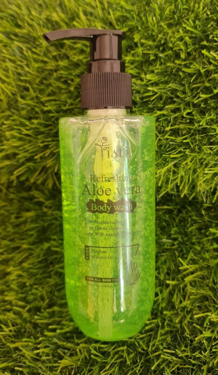 Experience deep cleansing with our Refreshing Aloe Vera Body Wash. This 200ML formula combines natural aloe vera extract with gentle cleansers to hydrate skin while removing impurities. The balanced pH formula helps maintain skin's natural moisture barrier while providing a cooling sensation that revitalizes tired skin. Suitable for daily use on all skin types.