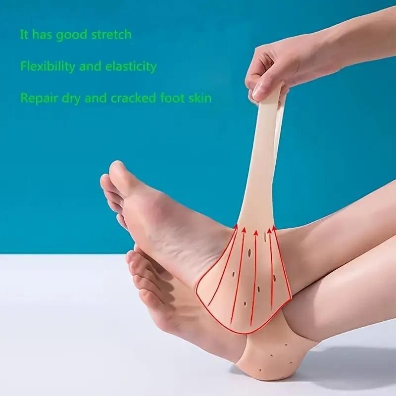 Protect your feet with this expert set featuring 2 pairs of ankle protectors and 1 pair of heel protectors. Designed to provide targeted cushioning and support, these protectors help reduce pressure and prevent discomfort during daily activities or workouts. Ideal for enhancing foot comfort and safeguarding vulnerable areas from friction and impact.