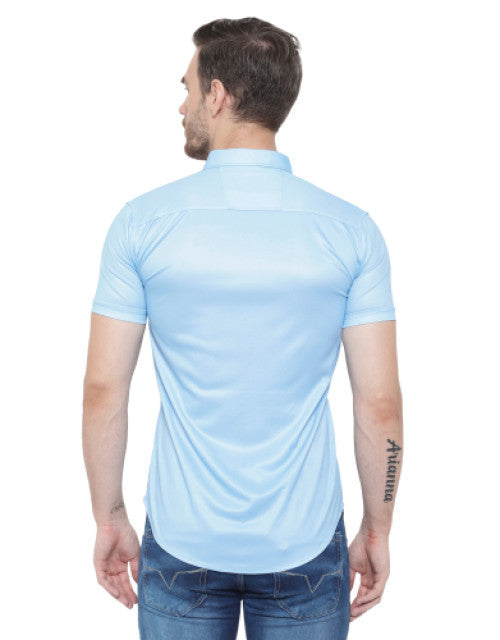 This men's shirt offers a regular, super slim fit with a unique graphic print and slim collar. The slim fit creates a modern and flattering silhouette, while the graphic print adds a touch of personality. Perfect for casual wear, this shirt is both stylish and comfortable.