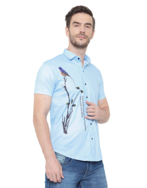 This men's shirt offers a regular, super slim fit with a unique graphic print and slim collar. The slim fit creates a modern and flattering silhouette, while the graphic print adds a touch of personality. Perfect for casual wear, this shirt is both stylish and comfortable.