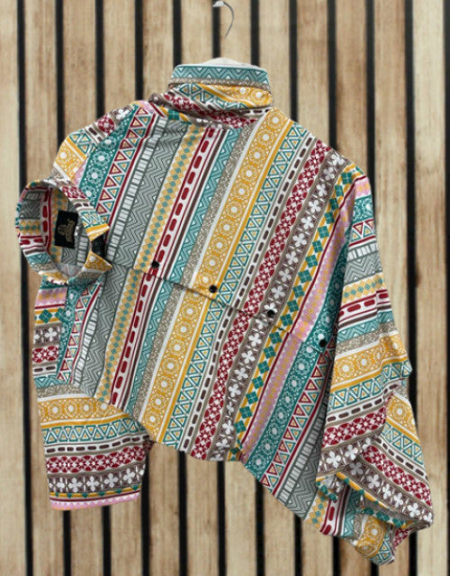 This Men's Regular, Super Slim Fit Printed Cut Away Collar Casual Shirt offers a tailored fit and stylish design. With its contemporary cut and modern print, you'll feel confident and comfortable in any casual setting. Made with high-quality materials, this shirt provides durability and style for any fashion-forward individual.