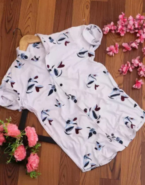 This Men's Regular, Super Slim Fit Printed Ribbed Collar Casual Shirt offers a sleek and stylish look with its slim fit and unique printed design. The ribbed collar adds texture, making it a versatile choice for both casual and formal occasions. Made for comfort and style, this shirt is a must-have for any modern man's wardrobe.