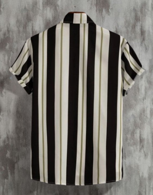Introducing our Men Regular, Super Slim Fit Striped Cut Away Collar Casual Shirt. With its modern fit and classic striped design, this shirt is perfect for any casual occasion. Made from high-quality materials, it offers both comfort and style. Add it to your wardrobe for a sophisticated look.