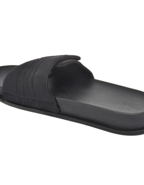 Experience superior comfort and support with the Nike Offcourt Adjust Slide Sandal. Designed for easy adjustability, these slides feature a secure strap that ensures a personalized fit. The cushioned footbed provides lasting comfort, making them ideal for post-workout recovery or casual wear. Durable materials and a textured outsole offer reliable traction and longevity, perfect for both indoor and outdoor use. Elevate your everyday footwear with this expertly crafted sandal that combines functionality