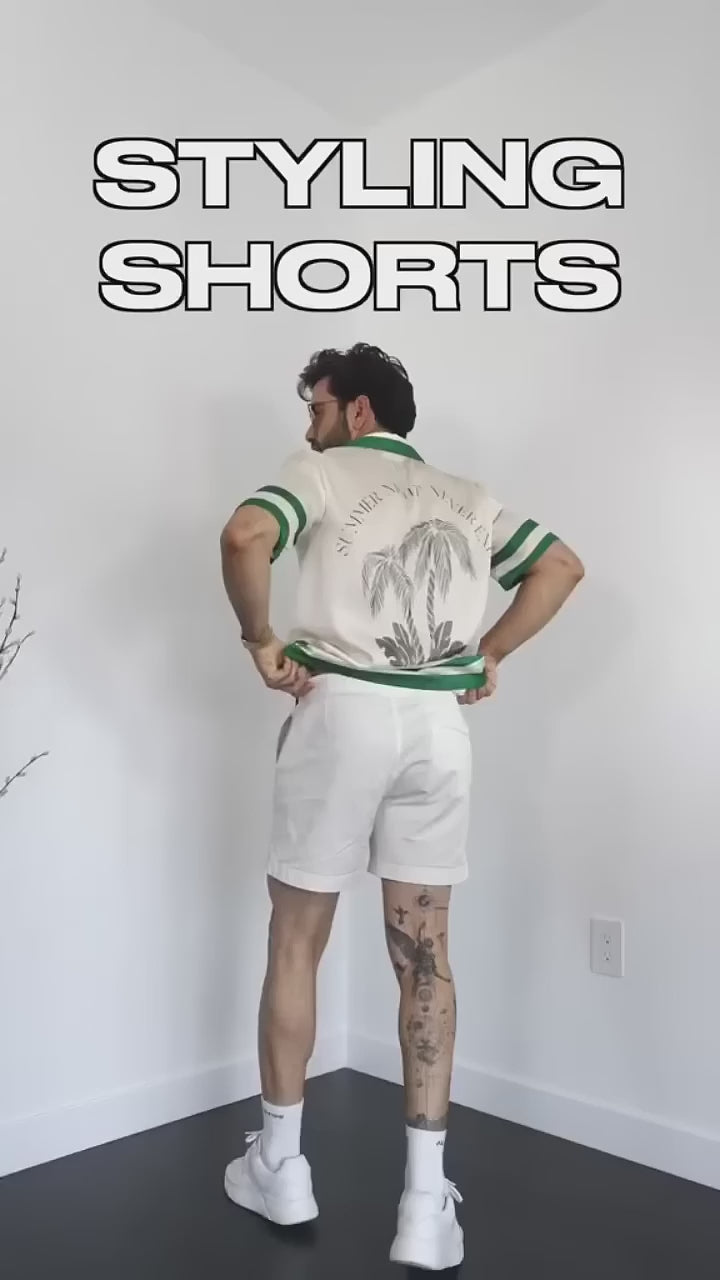 Crafted for comfort and style, our Men's Sleek Solid Casual Shorts are a must-have for any wardrobe. Made with high-quality materials, these shorts provide a perfect fit and maximum durability. With a sleek and solid design, these shorts are perfect for any casual occasion and will keep you looking sharp.